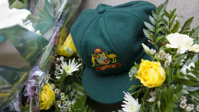 کرکٹ آسٹریلیا کی جانب سے جاری کیے جانے والے ایک بیان کے مطابق بیٹسمین فل ہیوز کی آخری رسومات بدھ کوگرینچ کے معیاری وقت کے مطابق سہ پہر تین بجے نیوساؤتھ ویلز میں واقع ان کے آبائی قصبے میکس ویلے میں ادا کی جائیں گی