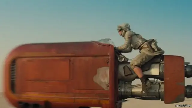 عاشقو فيلم تقليعات حرب النجوم يمكنهم مشاهدة نوع جديد من الدرجات فائقة السرعة في الفيلم الجديد.