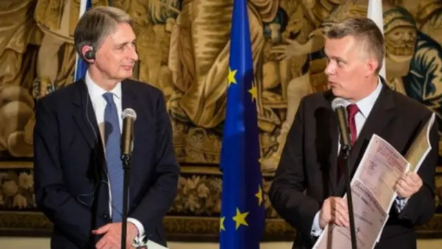 哈蒙德曾经在包括波兰在内的欧盟国家访问