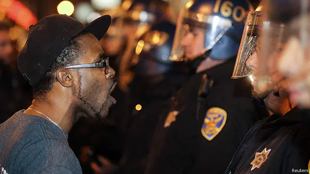 سفید فام پولیس والوں پر سياہ فام یقین نہیں کرتے