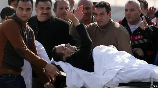 پخواني ولسمشر حسني مبارک ته له دې مخکې د عمري زندان سزا ورکړله شوې وه
