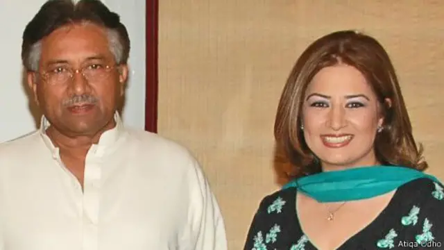 عتیقہ اوڈھو جنرل ریٹائرڈ پرویز مشرف کے ساتھ جن کی عتیقہ سیاسی طور پر حمایت کرتی ہیں اور ان کی جماعت میں عہدیدار رہ چکی ہیں