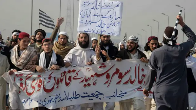 جمعیت علما اسلام ف کے رہنما خالد محمود سومرو کے قتل کے خلاف جے یو آئی کی جانب سے سندھ بھر میں احتجاجی مظاہرے کیے گئے تھے