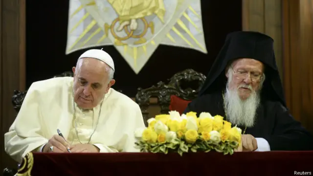 教皇方济各与普世牧首巴多禄茂一世签署联合声明（30/11/2014）