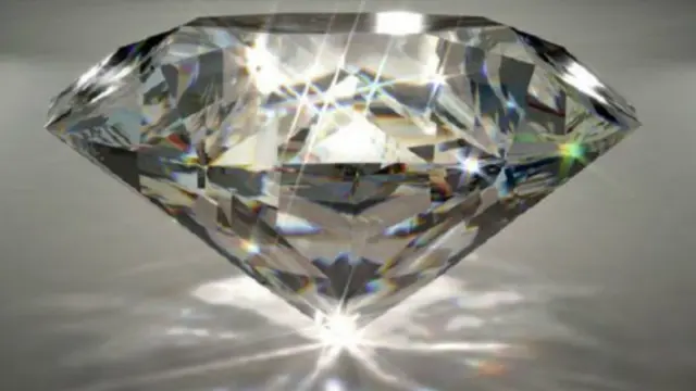 Des dizaines de milliers de Sierra-Léonais auraient trouvé la mort en travaillant de force dans les mines de diamant, durant la guerre civile.