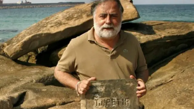 Jose de Cora menemukan blok Tjipetir di San Cibrao, bagian barat laut Spanyol pada Agustus 2013.