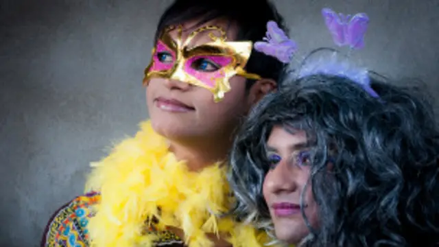 समलैंगिकों का 'इलाज' के बयान पर नाराज़गी