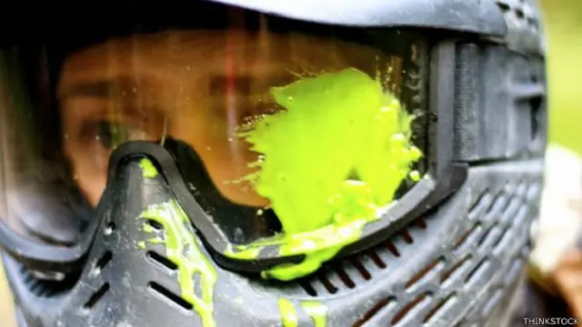 Simon Ma usa paintball para tentar trocar a cultura milenar de trabalho na China