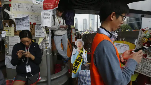 學生表明這次升級是要迫使港府回應實現「真普選」訴求。