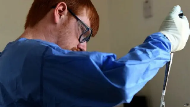 تضم منشأة "كيري تاون" خبراء في مكافحة الفيروسات