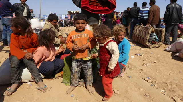 په ۲۰۱۱ کال سوریه کې له شخړې پیلېدو وروسته، اټکل شوی چې هلته له ۲۱۵ زرو ډېر انسانان وژل شوي.