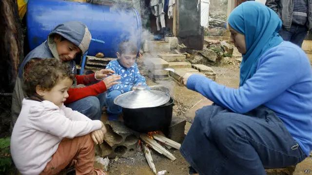 يستضيف لبنان أكثر من مليون لاجئ سوري. 