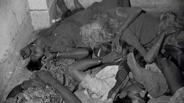 भोपाल गैस त्रासदी, लाशें