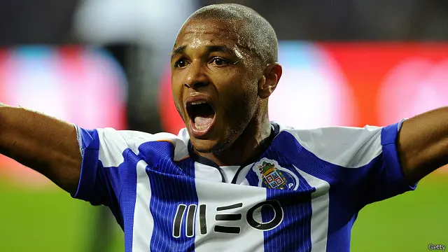 ياسين براهيمي أصبح أول جزائري يفوز بالجائزة