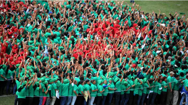 شارك في تكوين الشجرة 2495 من سكان هندوراس