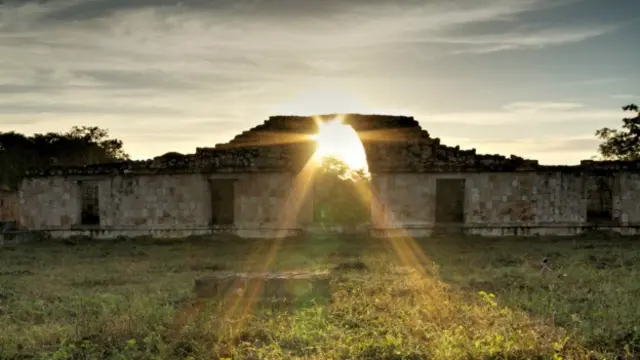 Equinoccio en Oxkintoc, Yucatán, México. Foto: Javier Barrera/INAH