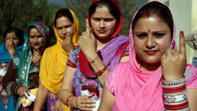 कश्मीर में तीसरे चरण का मतदान मंगलवार को होगा.