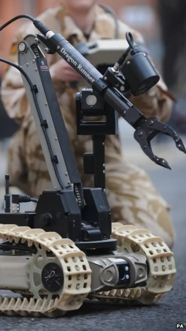 CША постачають в Україну роботи для саперів