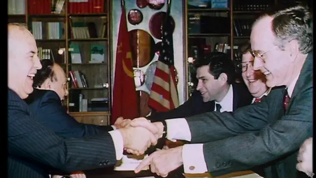 Встреча на Мальте. Теплоход "Максим Горький". 3 декабря 1989 года