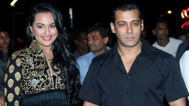 سلمان خان کسی کے ساتھ ہوں، ان کا اپنا انداز ہے اور انھیں عوام میں مقبولیت حاصل ہے