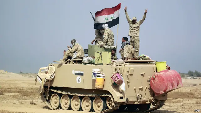 بعض الصحف تشير إلى المخاوف من الانزلاق نحو تقسيم العراق إذا سلحت أمريكا العشائر السنية.