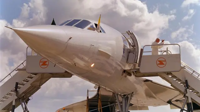 Avião foi usado por celebridades e autoridades, como o Papa João Paulo 2º