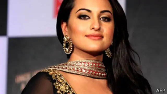 सोनाक्षी सिन्हा