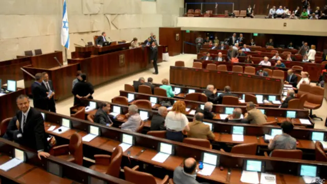 В Израиле распущен парламент