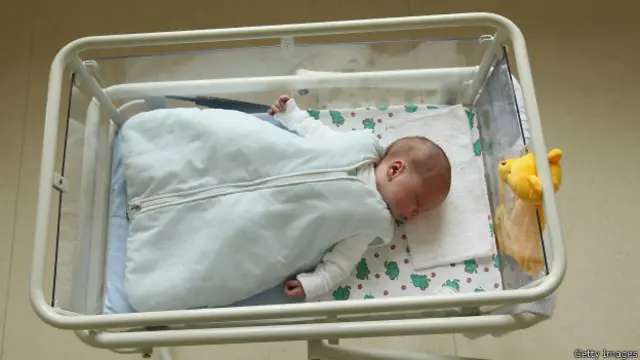 Новорожденный младенец в больнице