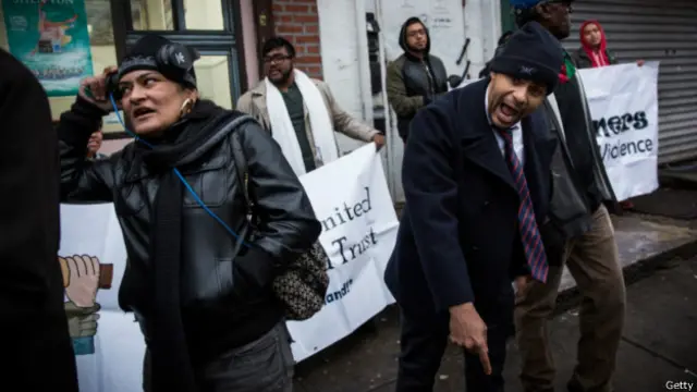 El alcalde de Nueva York, Bill de Blasio, dijo que esperaba que la gente exprese su opinión de manera pacífica y constructiva.