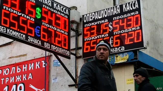 پوتین گفته است که سقوط ارزش روبل نتیجه فعالیت دلالان شناخته شده ارز است