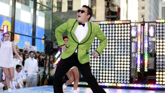 یہ گیت ایک زمانے میں انتہائی مقبول ہوا تھا اور سب سے زیادہ بار سنے جانے کا ریکارڈ قائم کیا تھا