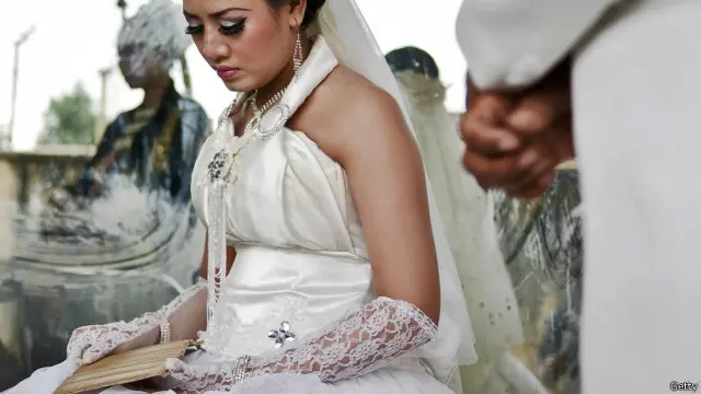 Menurut Nurcholish, sikap MUI hanyalah mewakili salah-satu dari sedikitnya tiga interpretasi dari dalam Islam terhadap pernikahan beda agama.