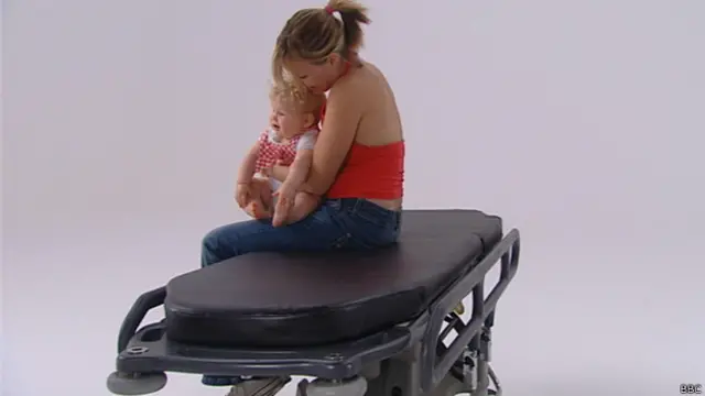 युवा मां