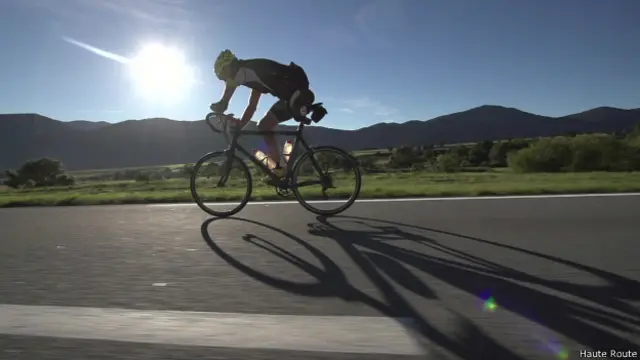 La carretera y el sol, dos compañeros inseparables para Haettish.
