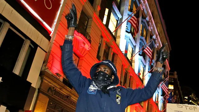 امریکہ نے سياہ فام صدر سے امیدیں پال لی تھیں