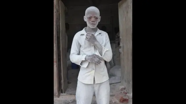 На волонтерах світ тримається