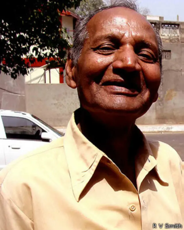 आरवी स्मिथ