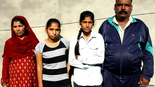 रोहतक बहादुर बहनों का परिवार