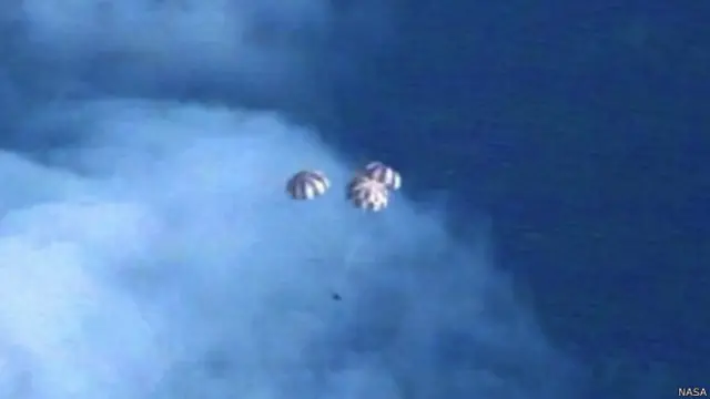 سقطت الكبسولة غير المأهولة في المحيط الهادئ قبالة الشاطئ المكسيكي.