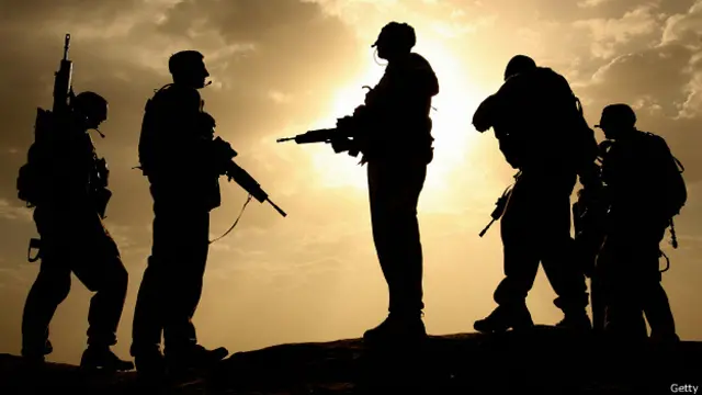 Soldados británicos