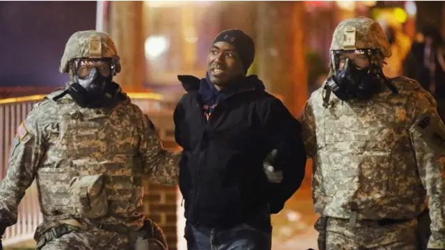 ركز بعض الصحف العربية على الاحتجاجات التي تجتاح أمريكا بعد سقوط "القتيل الرابع" برصاص الشرطة.