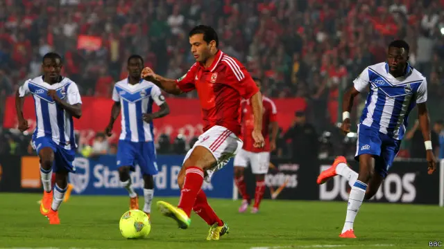 الأهلي يفوز بكأس الكونفيدرالية الإفريقية - BBC News عربي