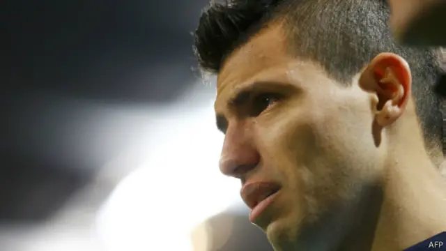 Manchester City tidak akan diperkuat Sergio Aguero, Stevan Djovetic, dan Edin Dzeko beberapa pekan mendatang.