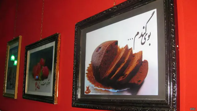 دوی خپل هنري آثار هم په یوه نندارتون کې نندارې وړاندې کړي دي.