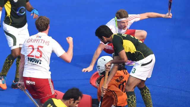 دوسرے میچ میں انگلینڈ نے یکطرفہ مقابلے کے بعد پاکستان کو دو کے مقابلے میں آٹھ گول سے شکست دی تھی