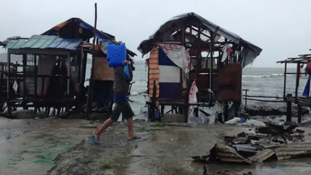 Bão Hagupit có sức gió giật tới 210km/giờ