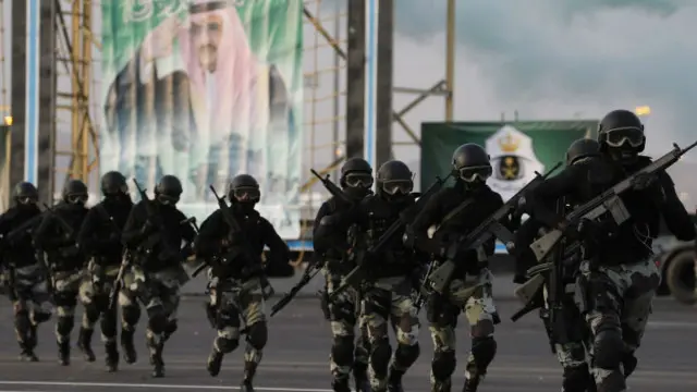 د سعودي شیعه ګان ادعا کوي چې د سُنیانو پرتله په اسانۍ حکومت کې دندې نه شي موندلی.