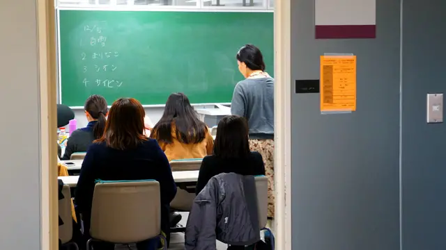 早稻田大學內一家教室（BBC中文網圖片）