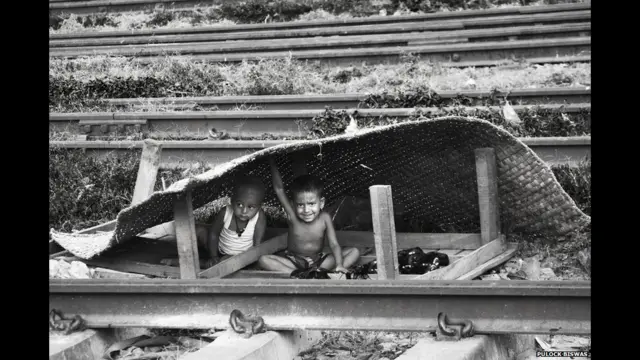 पुलक बिस्वास, दरी, बच्चों की इमारत 